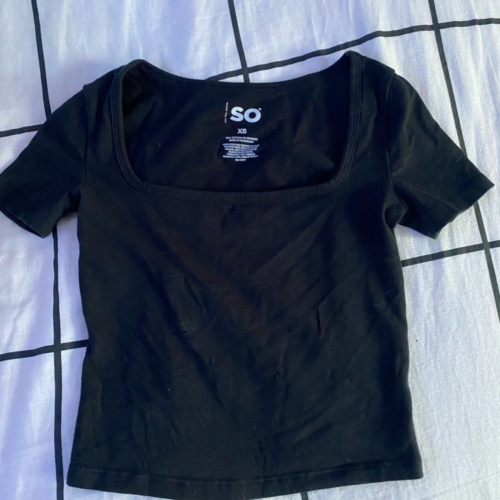SO cropped square neck